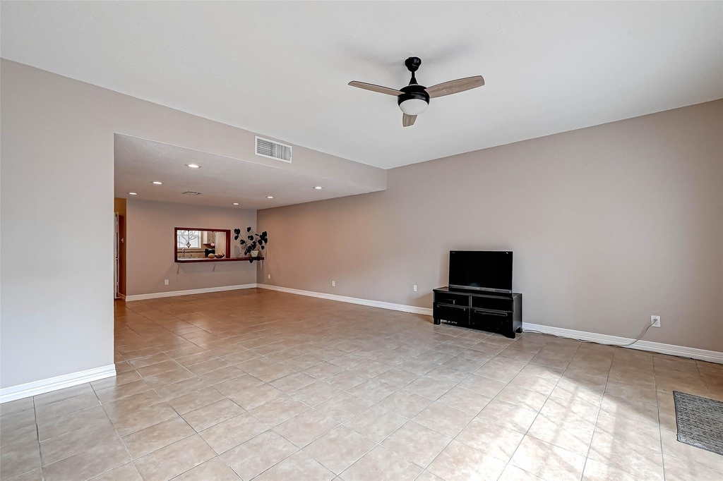 2232 S Piney Point Road - Photo 6