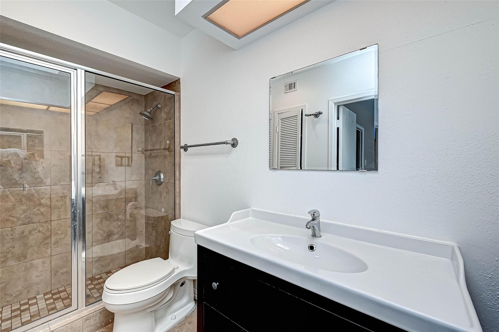 2232 S Piney Point Road - Photo 25