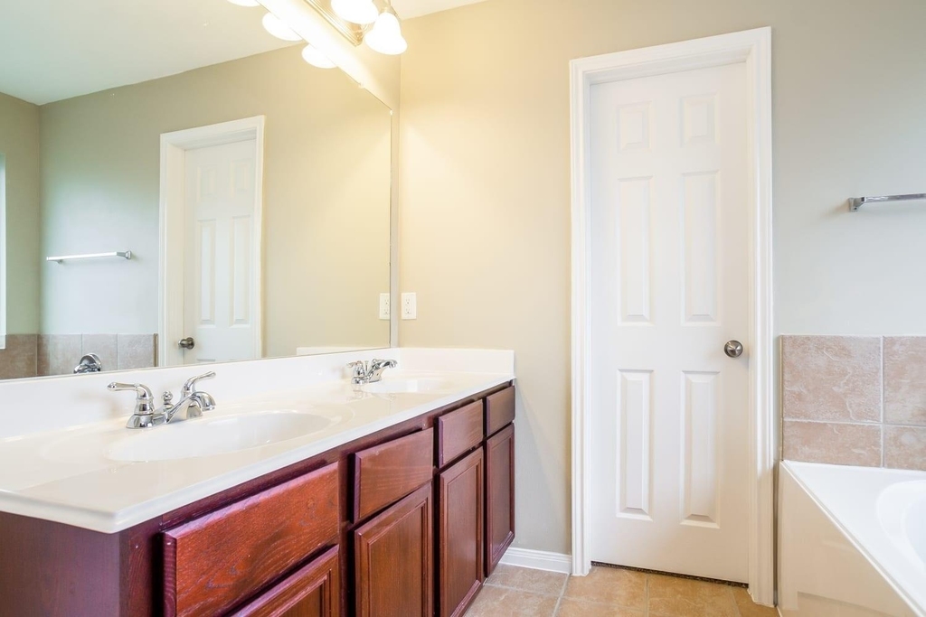 1023 Doubletree Glen Drive - Photo 11