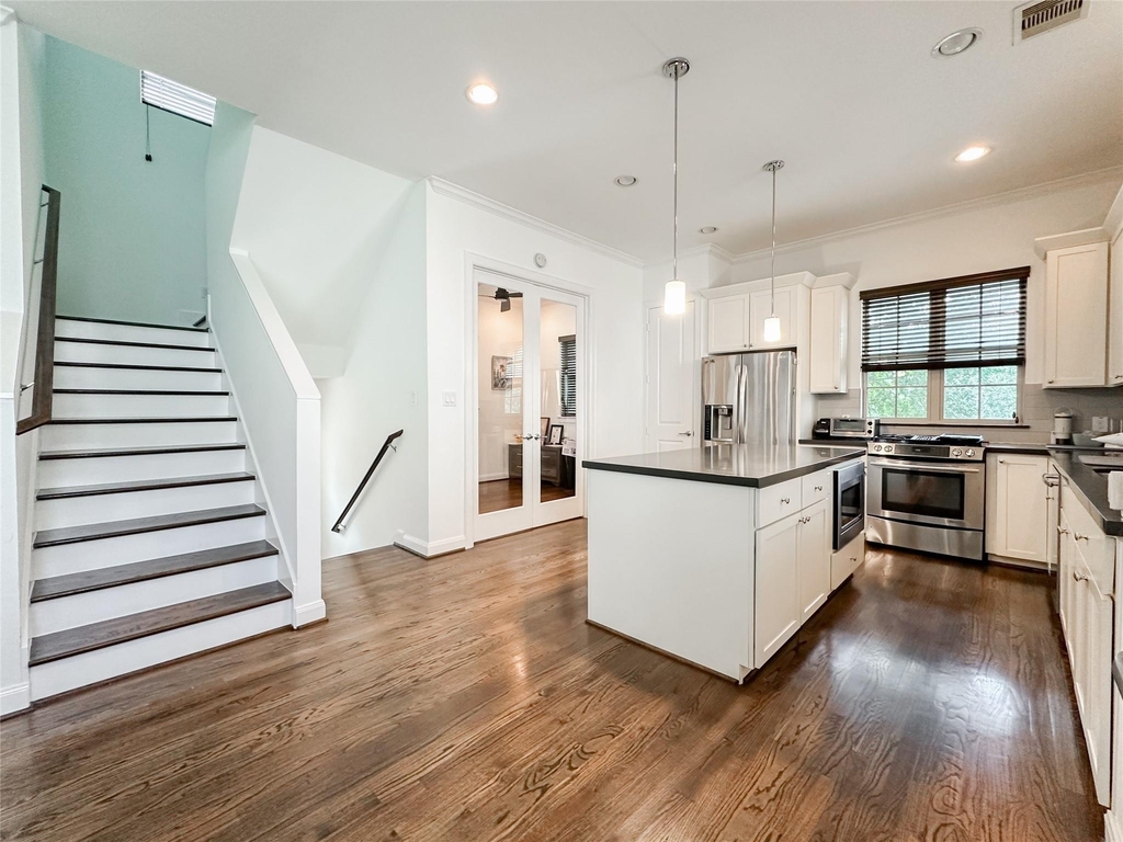 2 Hermann Park Court - Photo 9