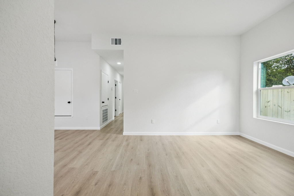 422 New Hampshire Street - Photo 11