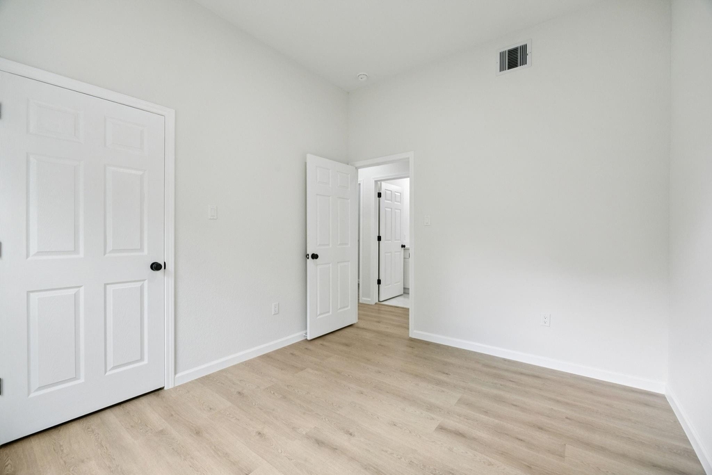 422 New Hampshire Street - Photo 16
