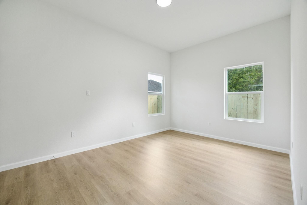 422 New Hampshire Street - Photo 12