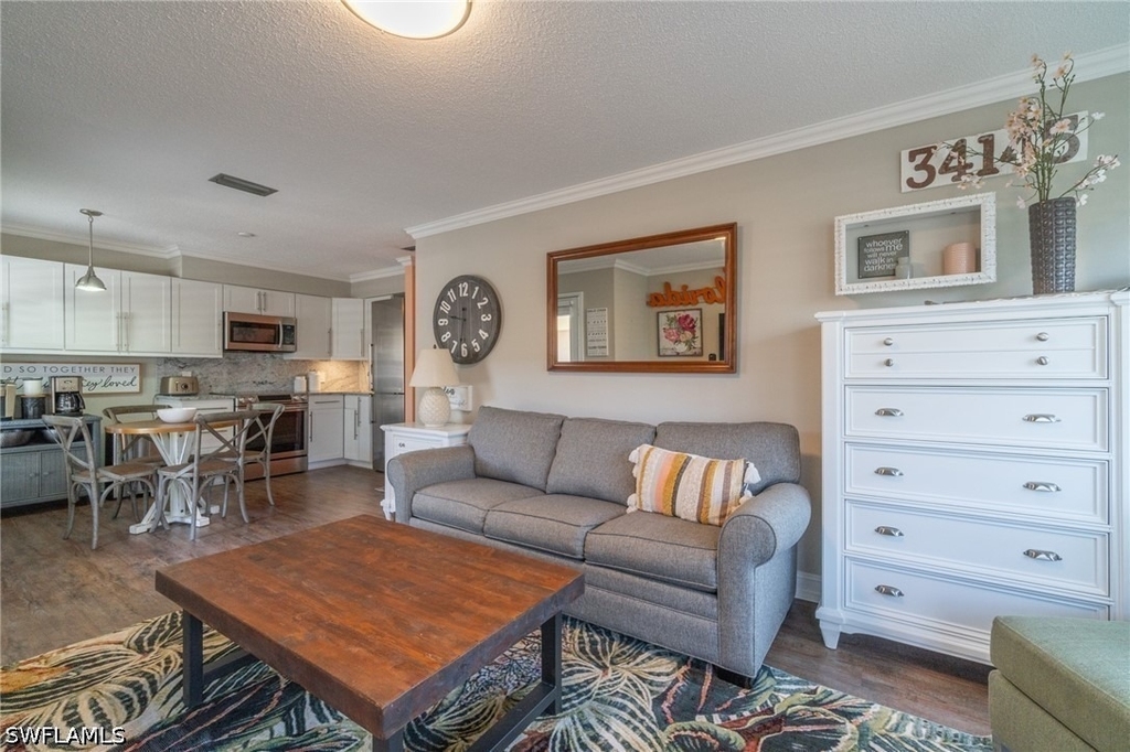 1215 Edington Place - Photo 3