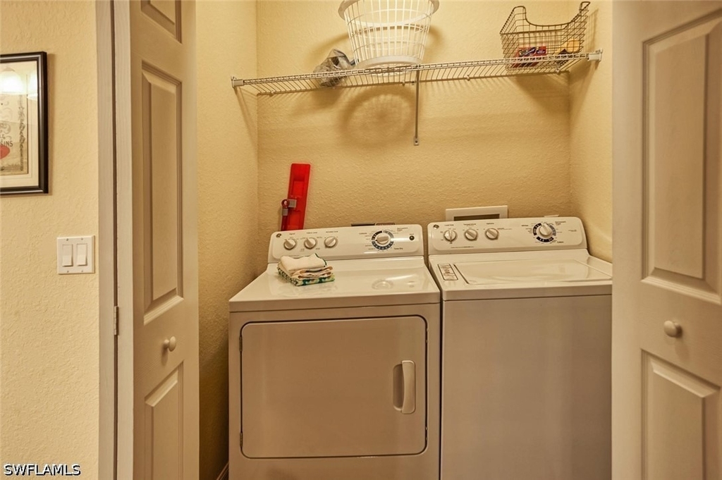 9727 Acqua Court - Photo 14