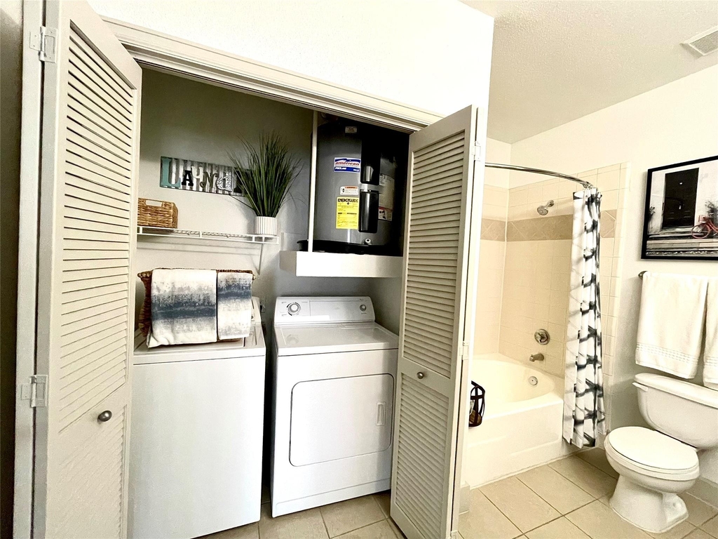 2222 Smith Street - Photo 9