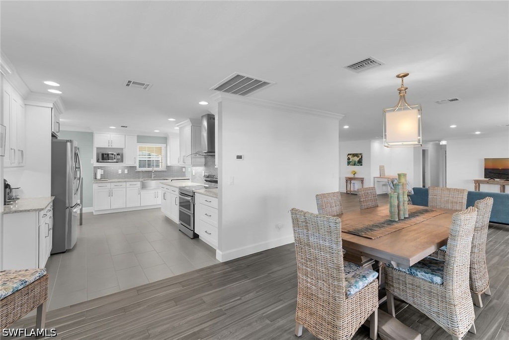 1020 Swallow Avenue - Photo 9