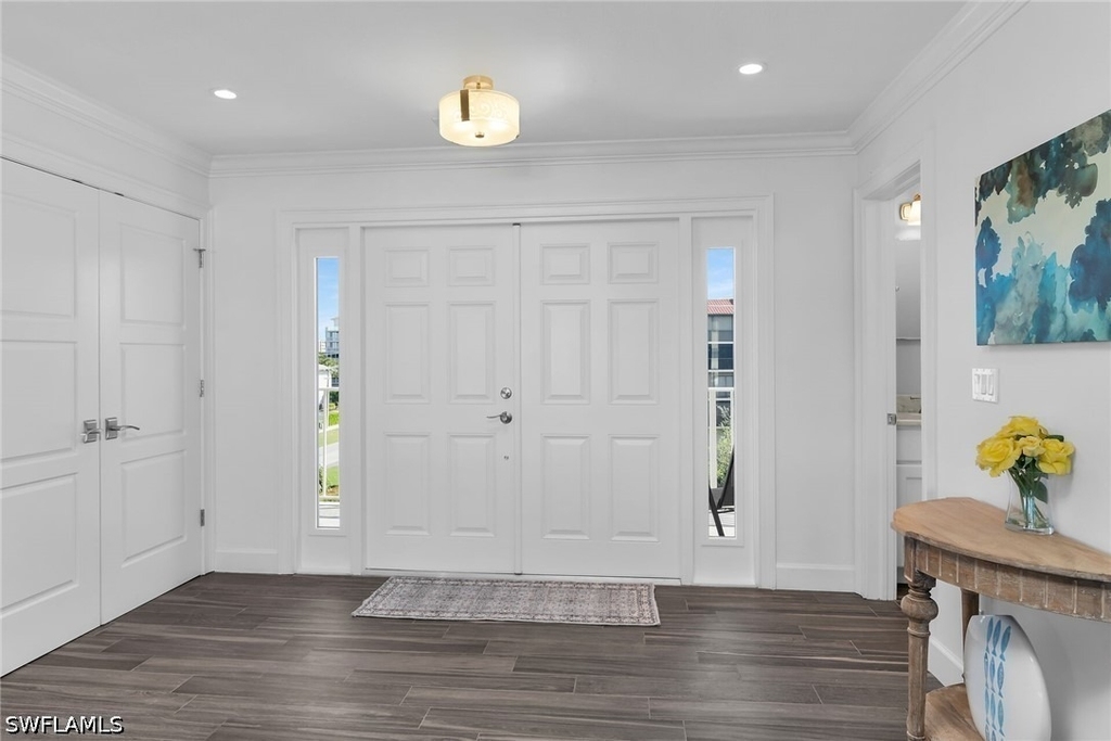 1020 Swallow Avenue - Photo 5