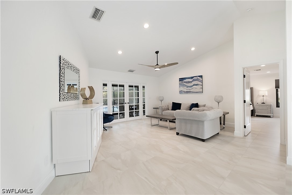 2307 Queens Way - Photo 6