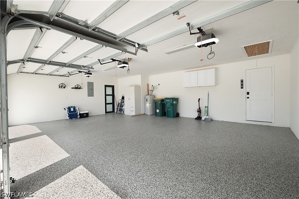 2307 Queens Way - Photo 3