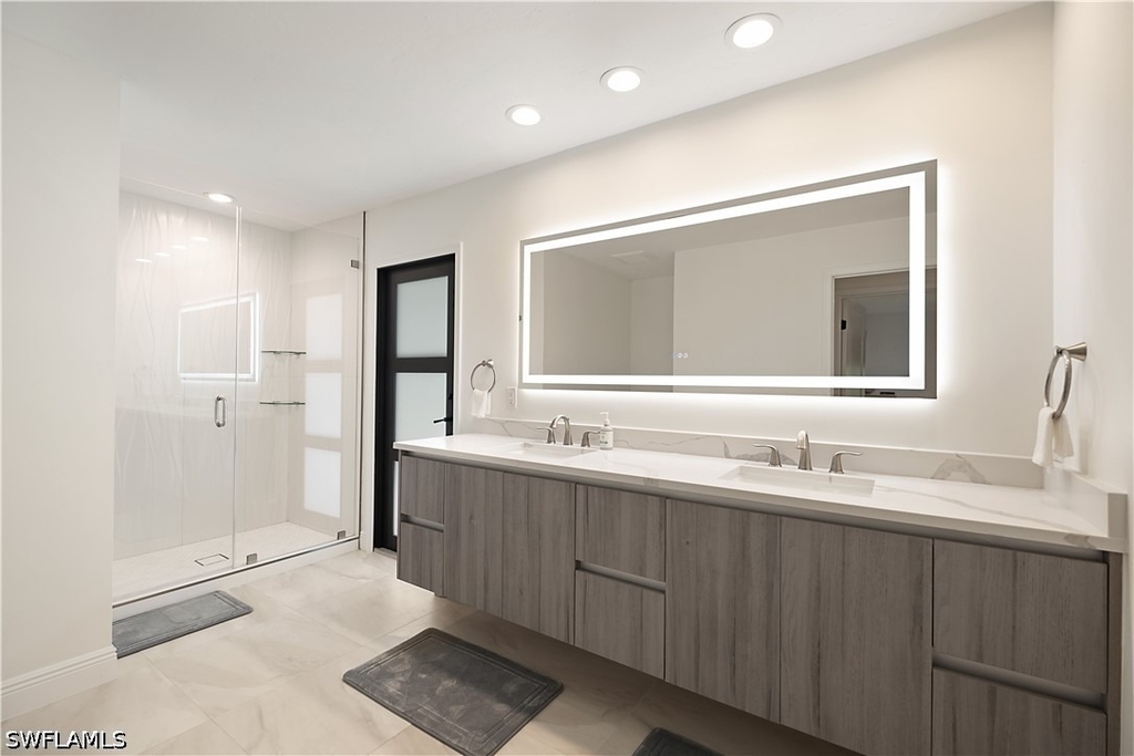 2307 Queens Way - Photo 24