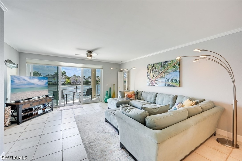 4530 Gulf Shore Boulevard N - Photo 2