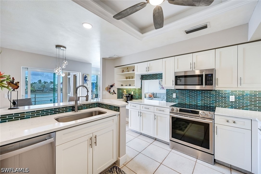 4530 Gulf Shore Boulevard N - Photo 9