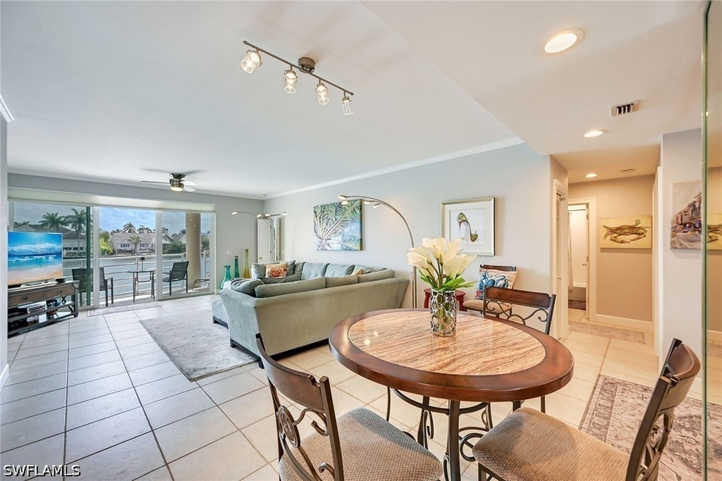 4530 Gulf Shore Boulevard N - Photo 33
