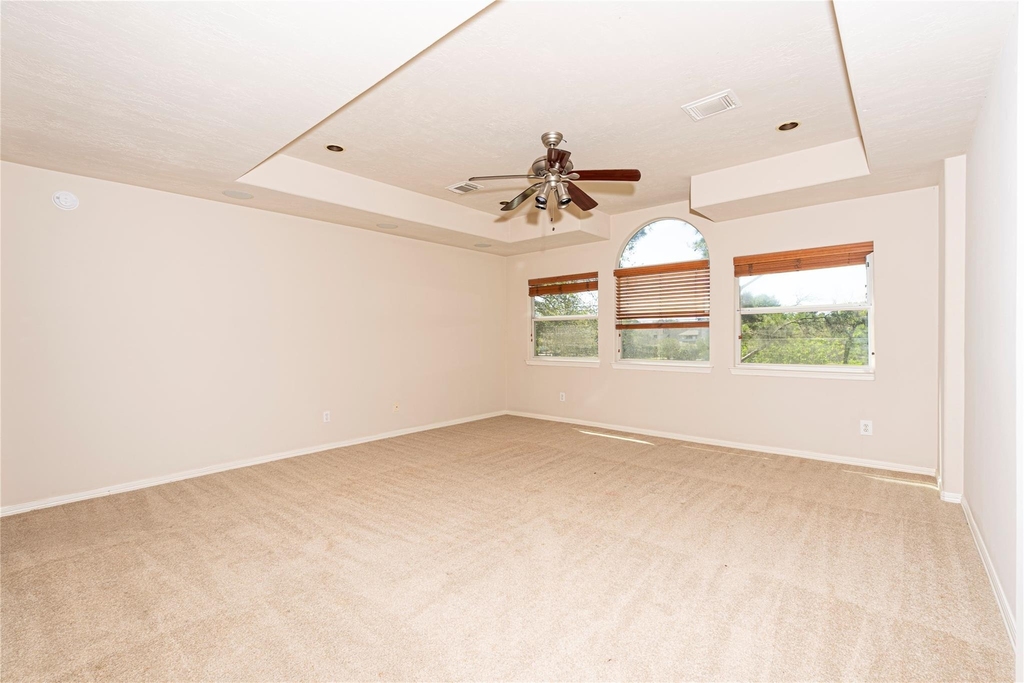 24319 Bay Hill Boulevard - Photo 18