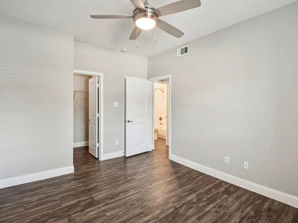 4211 Clay Hill Drive - Photo 7