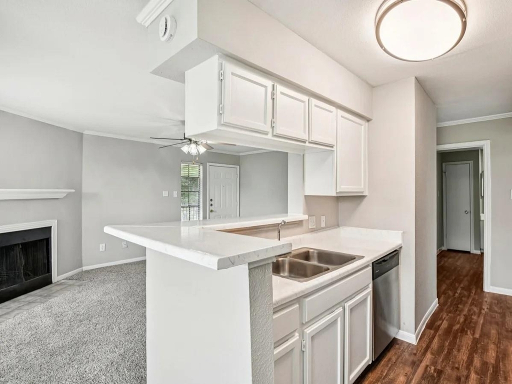 4211 Clay Hill Drive - Photo 2