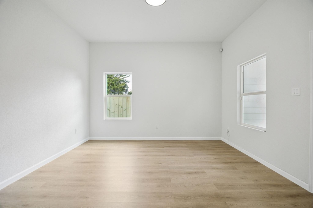 301 Cartersville Street - Photo 13