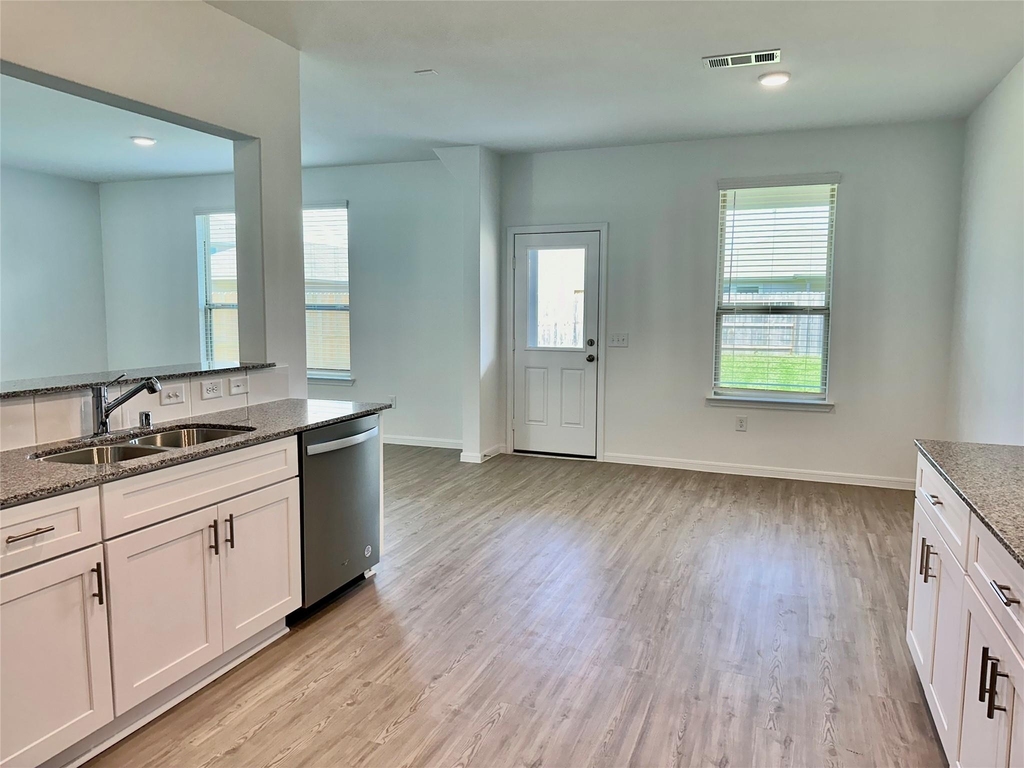 16530 Pine Arrow Drive - Photo 3