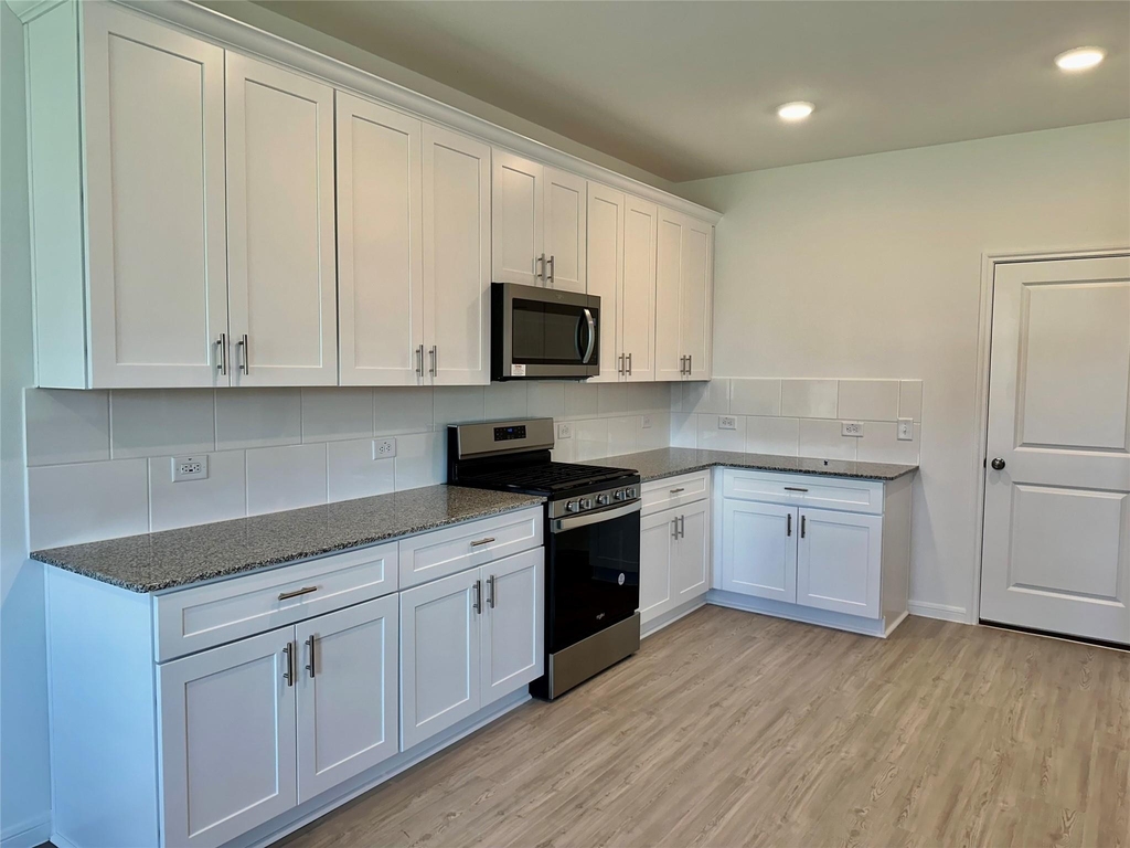 16530 Pine Arrow Drive - Photo 7