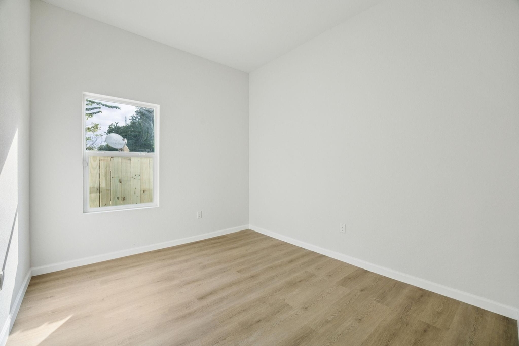 301 Cartersville Street - Photo 15