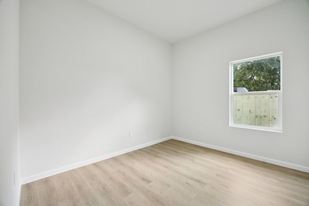 301 Cartersville Street - Photo 11