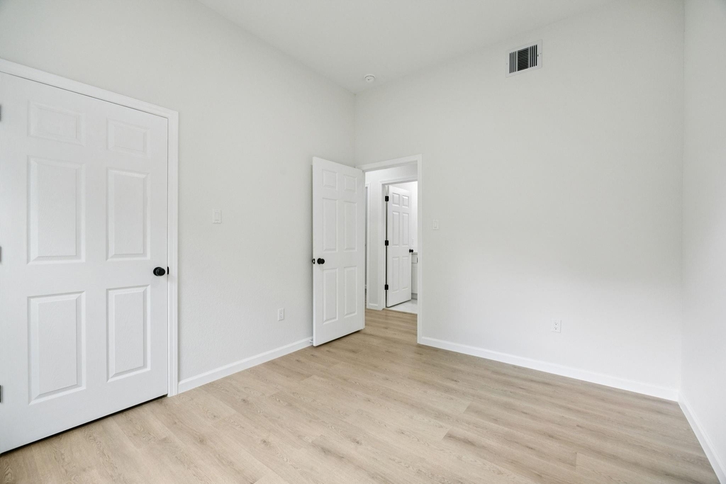 301 Cartersville Street - Photo 12