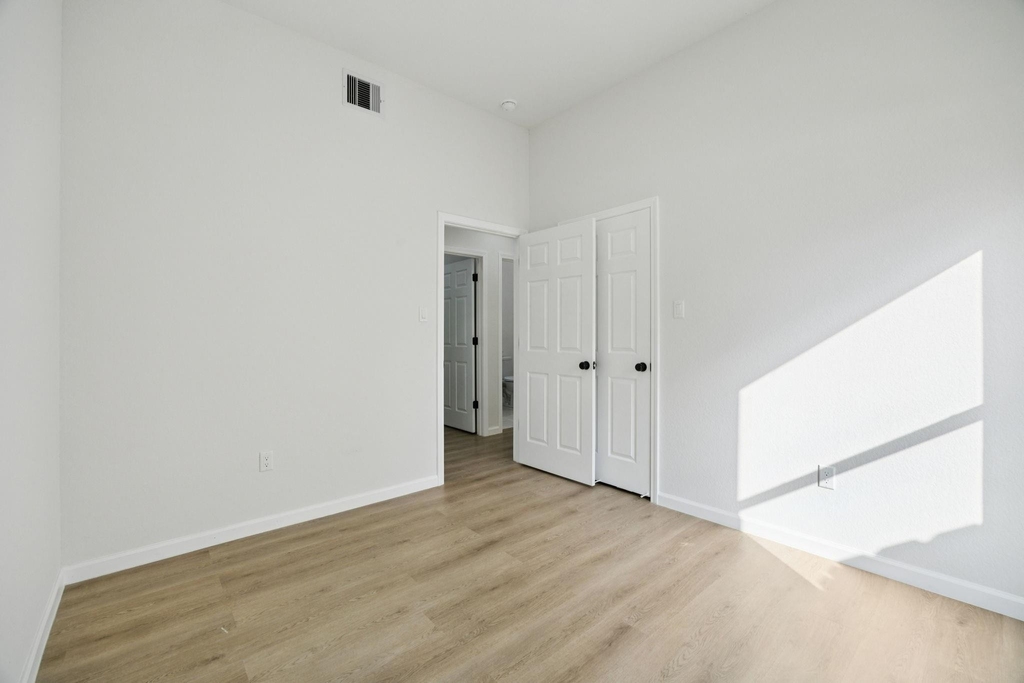 301 Cartersville Street - Photo 9