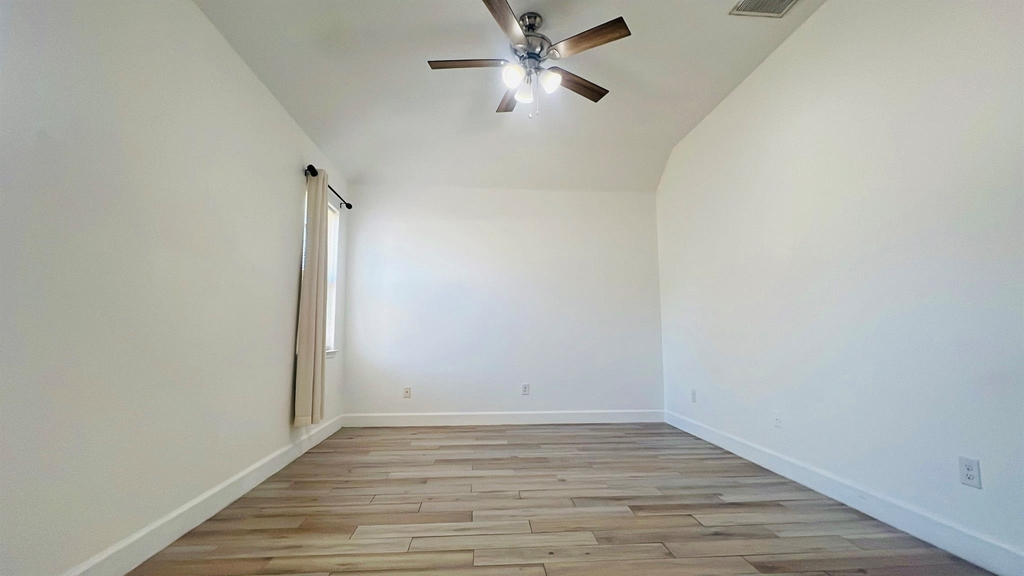 15822 Lost Anchor Way Lane - Photo 9