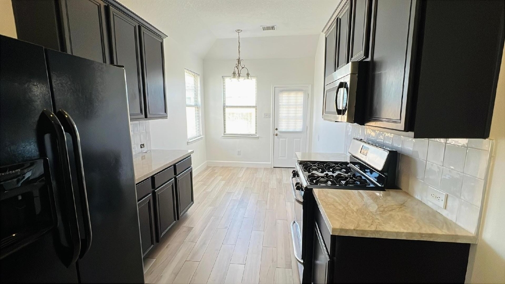 15822 Lost Anchor Way Lane - Photo 3