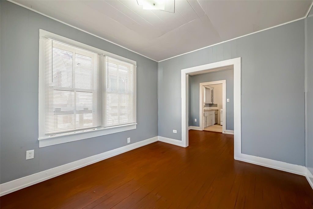 2611 Tierwester Street - Photo 4