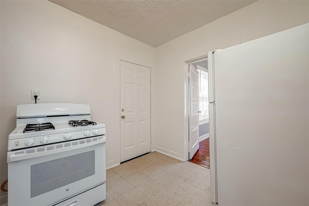2611 Tierwester Street - Photo 10