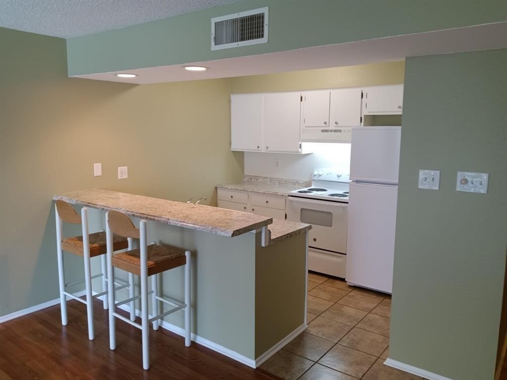 12500 Melville Drive - Photo 4