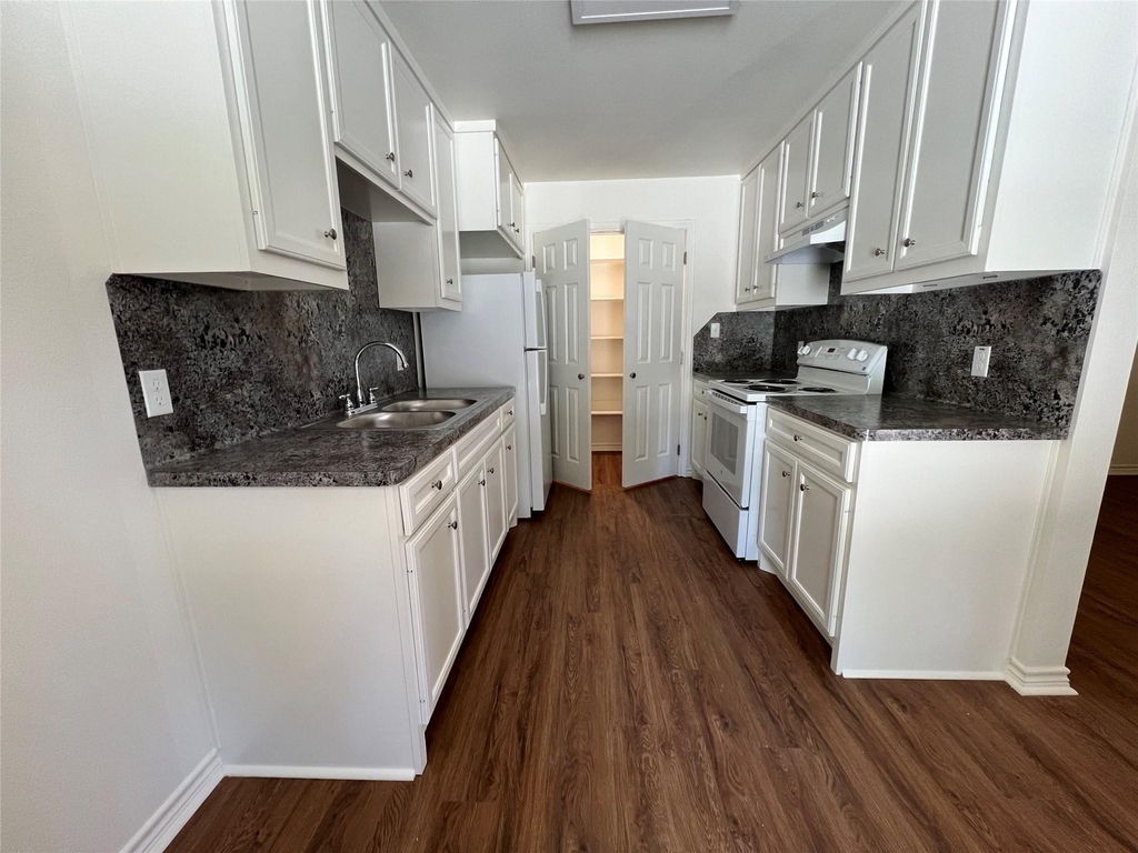 1231 Sycamore Avenue - Photo 13