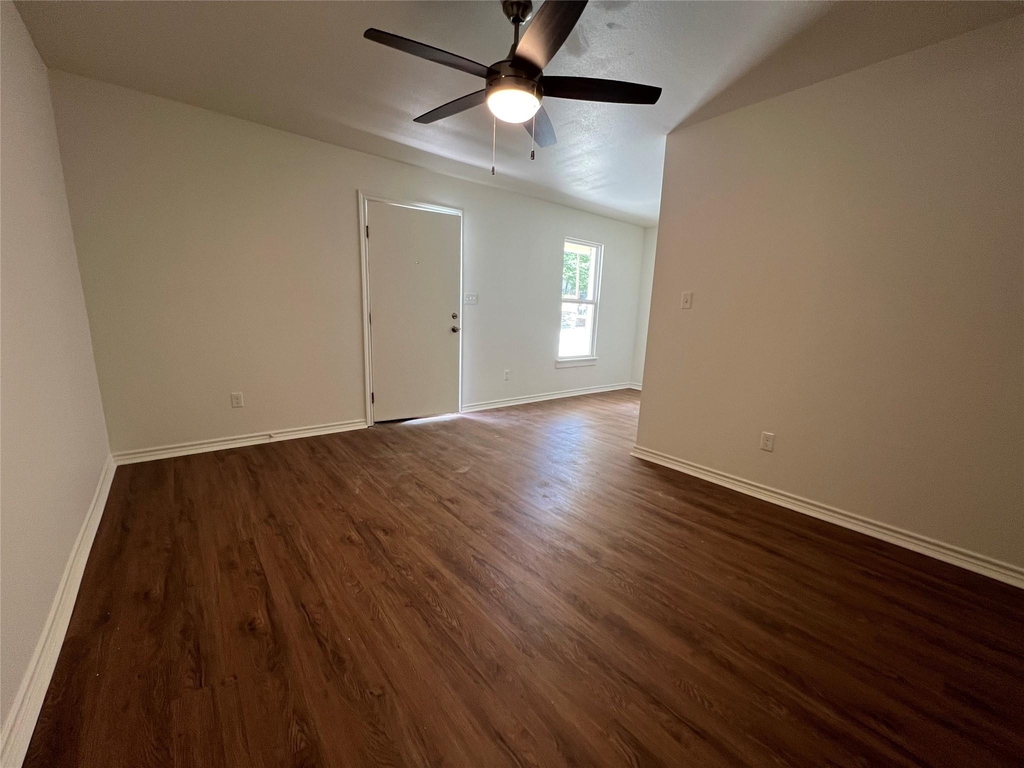 1231 Sycamore Avenue - Photo 11