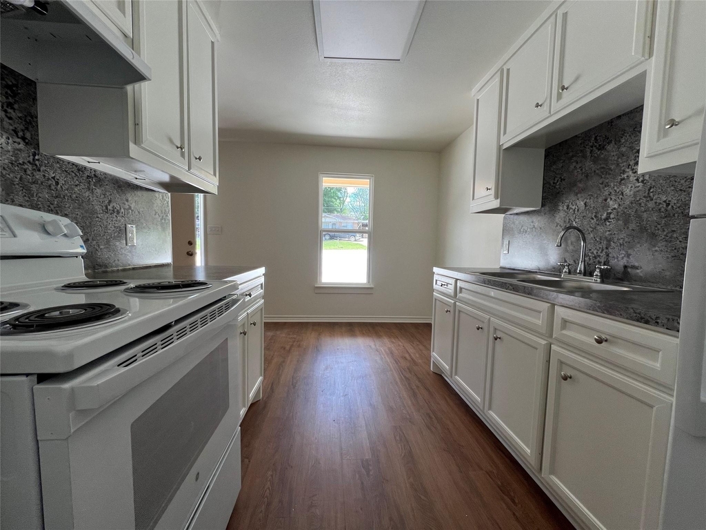1231 Sycamore Avenue - Photo 16