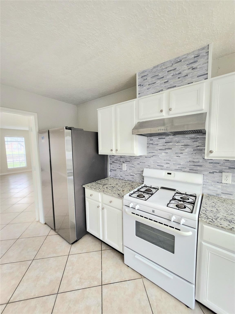 14335 Berrington Drive - Photo 4