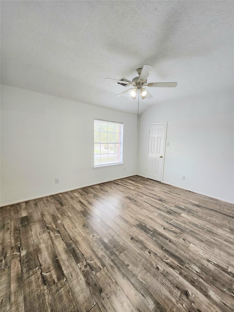 14335 Berrington Drive - Photo 17