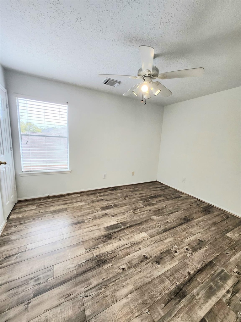 14335 Berrington Drive - Photo 18