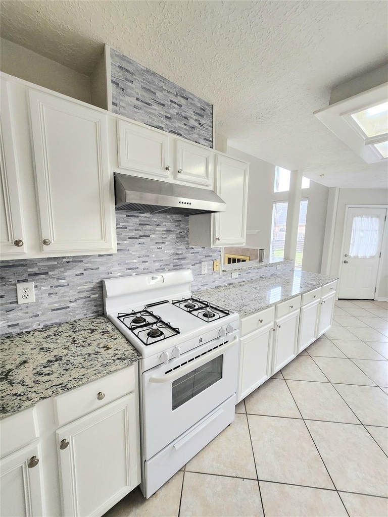 14335 Berrington Drive - Photo 2