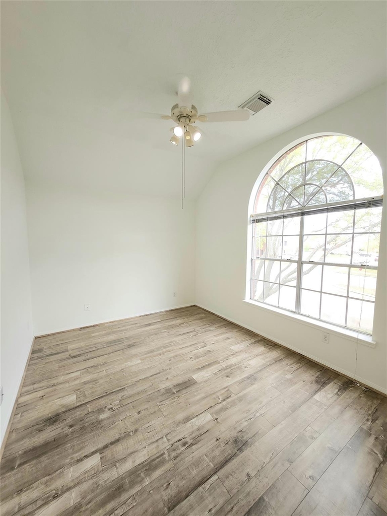 14335 Berrington Drive - Photo 16