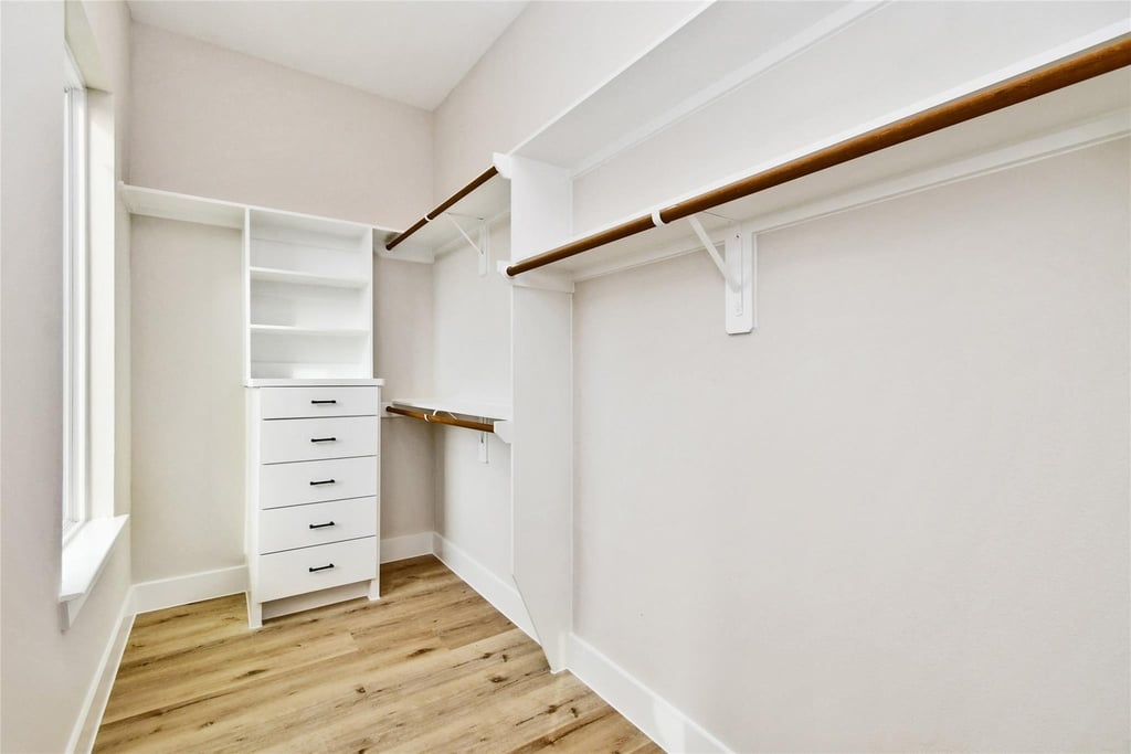 3229 Tuam Street - Photo 24