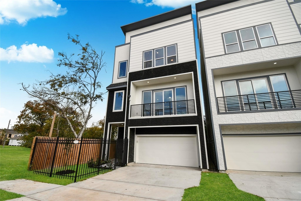 3229 Tuam Street - Photo 3