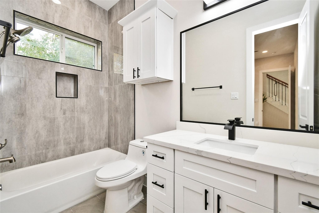 3229 Tuam Street - Photo 7