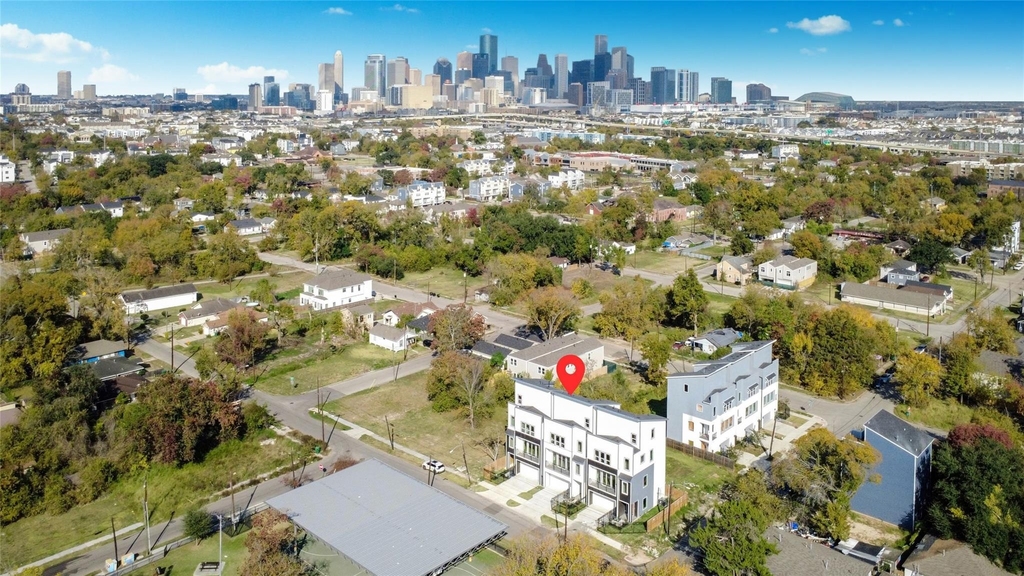 3229 Tuam Street - Photo 1