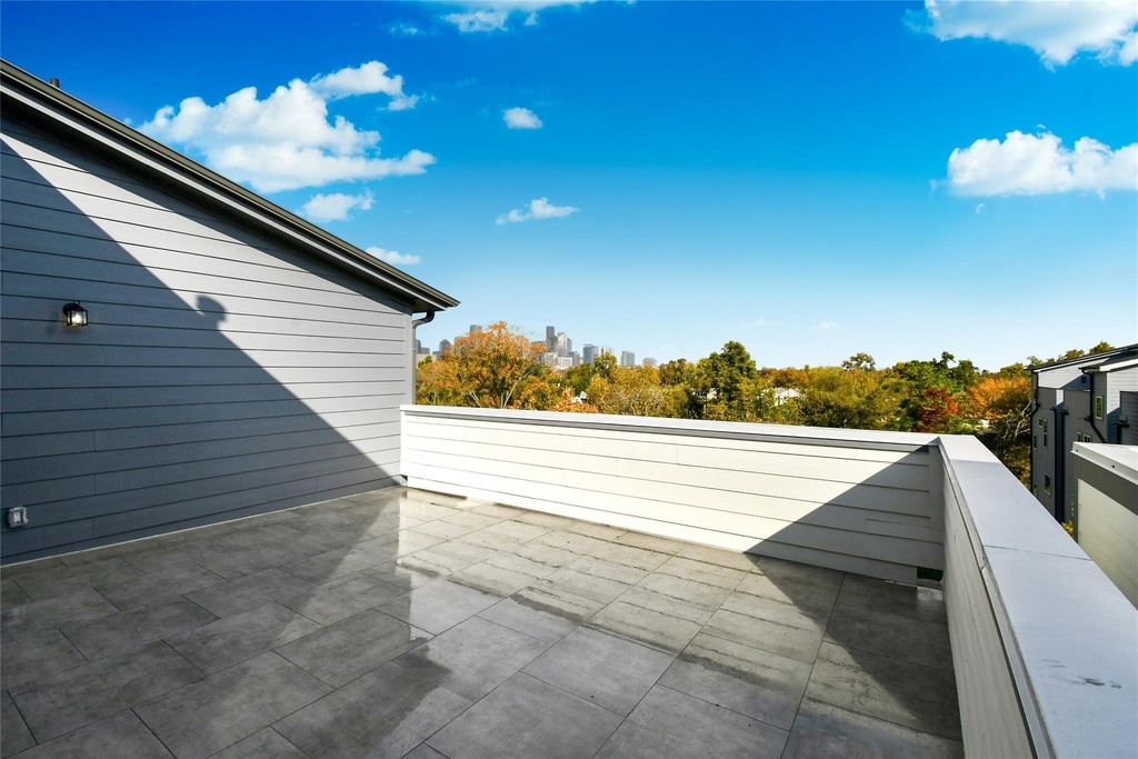 3229 Tuam Street - Photo 32