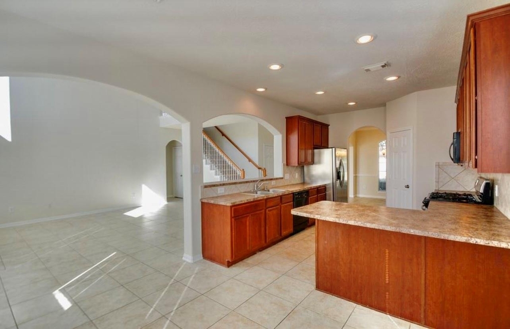 21003 Garden Arbor Lane - Photo 5