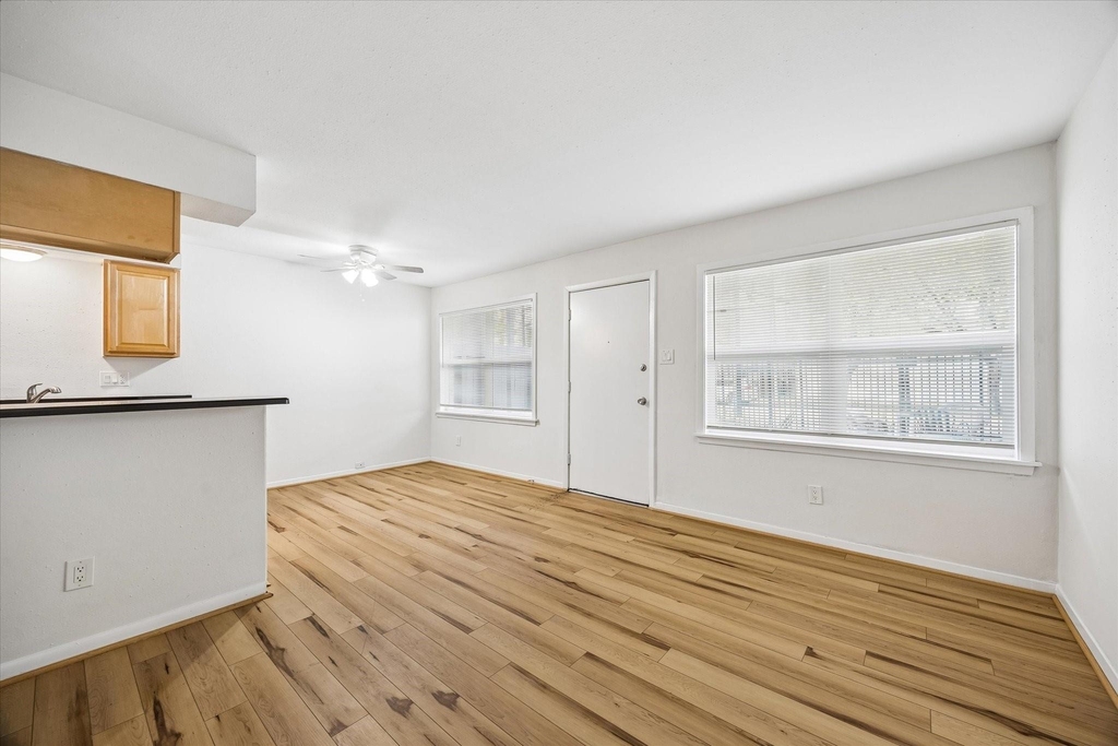 2206 Mason Street - Photo 4