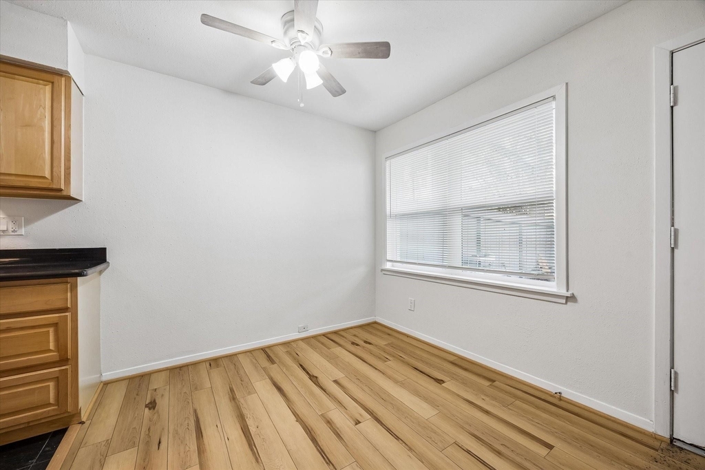 2206 Mason Street - Photo 3