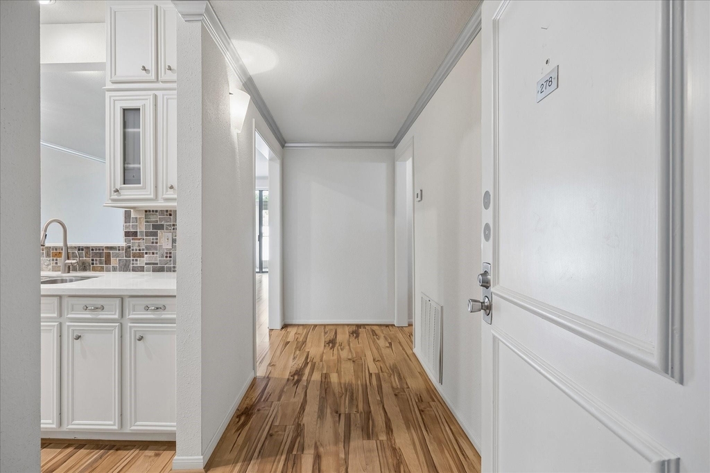 2475 Underwood Street - Photo 2